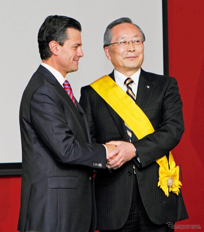 「アギラ・アステカ勲章」叙勲セレモニー