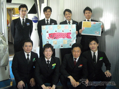 JAL、5月5日「こいのぼりフライト」を運航（2012年の様子）
