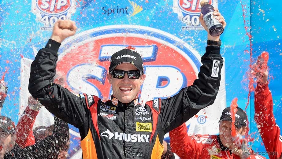 カンザスで勝利したマット・ケンゼス