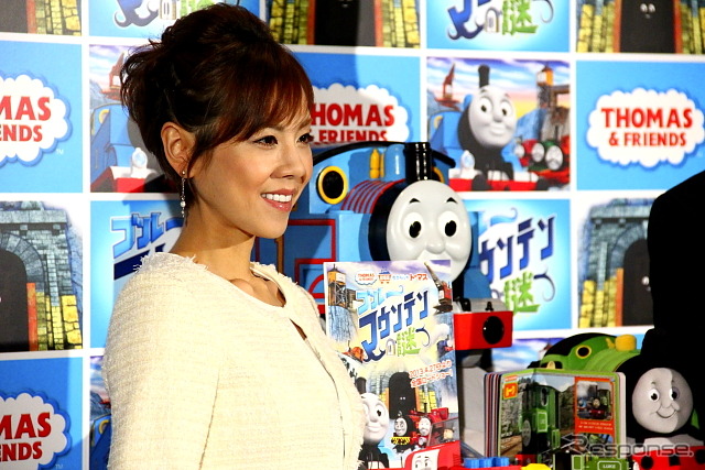 「きかんしゃトーマス ブルーマウンテンの謎」公開イベントでの高橋英樹さんと高橋真麻さん