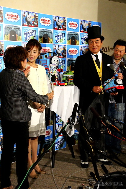 「きかんしゃトーマス ブルーマウンテンの謎」公開イベントでの高橋英樹さんと高橋真麻さん