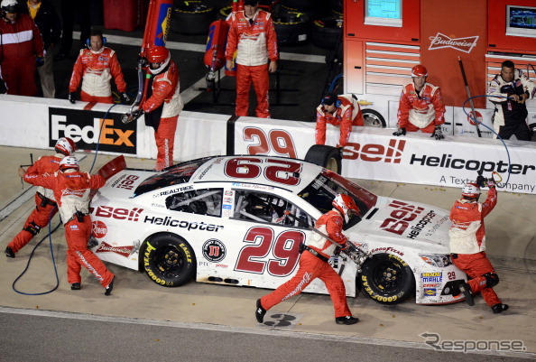 ケビン・ハーヴィックのピット作業