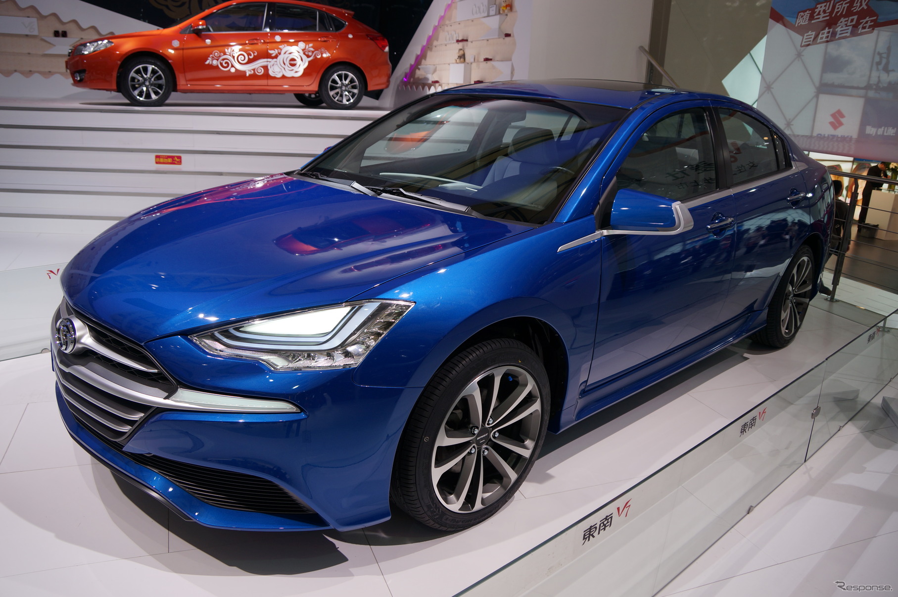 東南汽車・V7（上海モーターショー13）