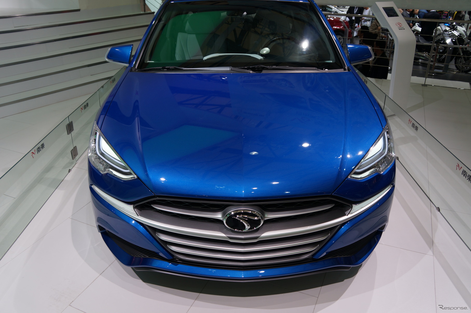 東南汽車・V7（上海モーターショー13）