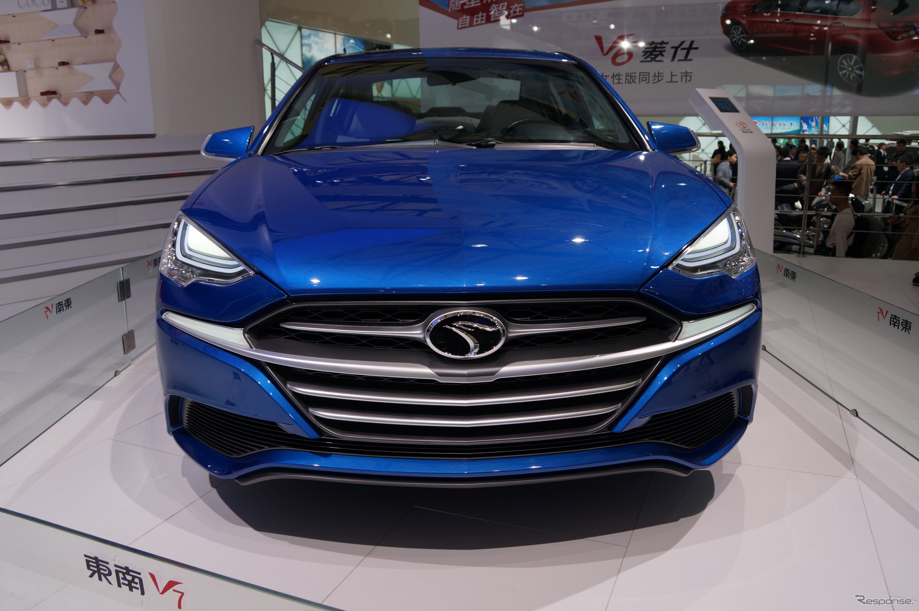 東南汽車・V7（上海モーターショー13）