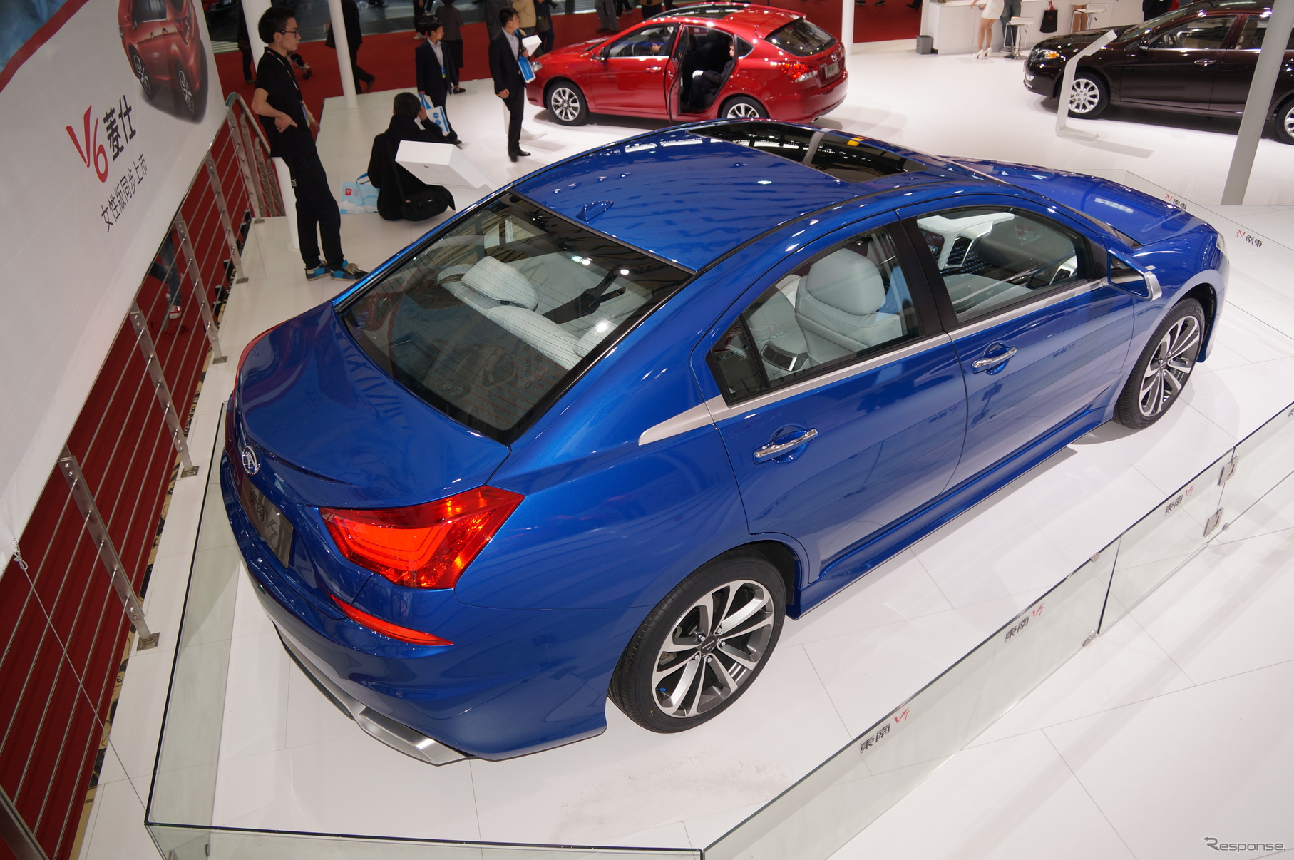 東南汽車・V7（上海モーターショー13）