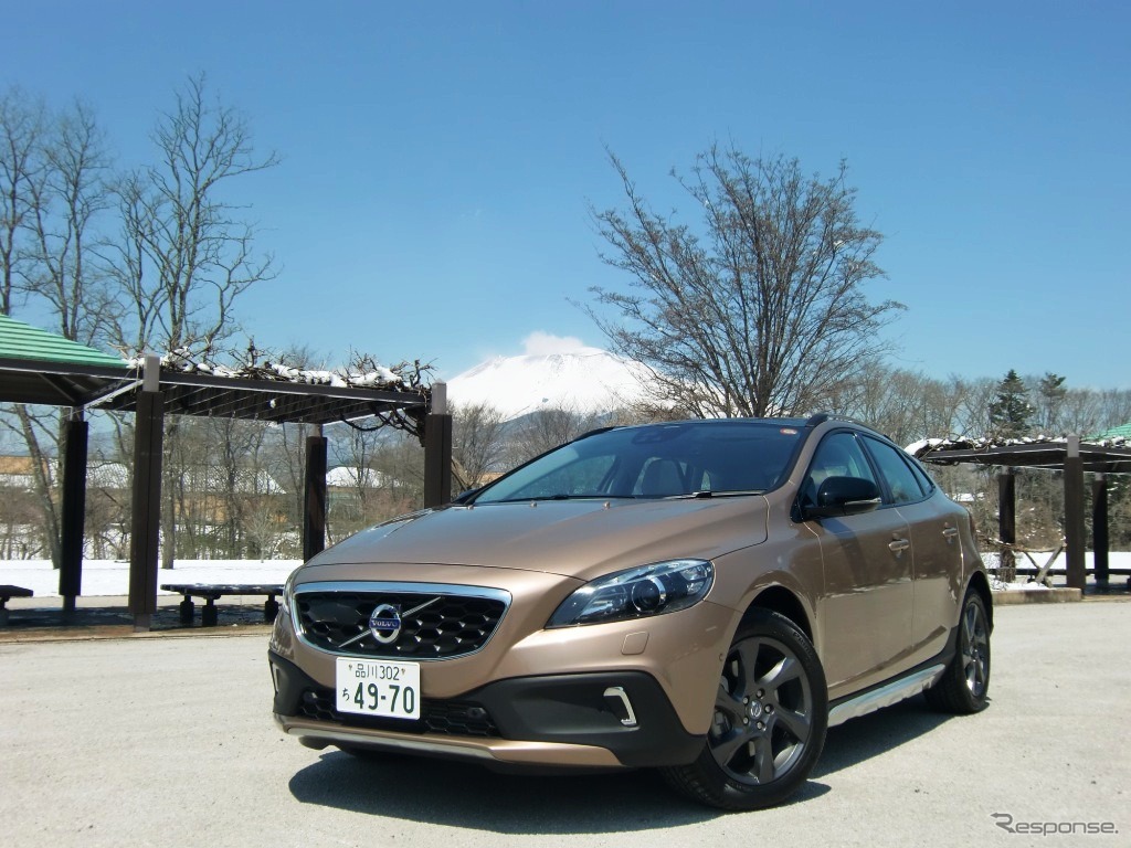 ボルボ・V40 クロスカントリー T5 AWD