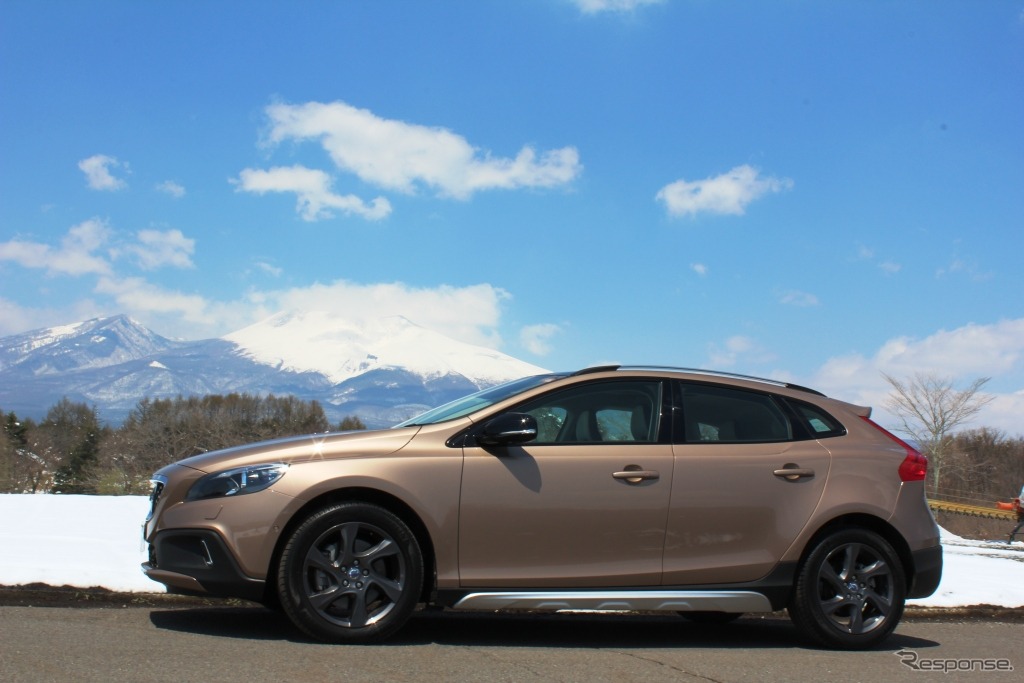 ボルボ・V40 クロスカントリー T5 AWD