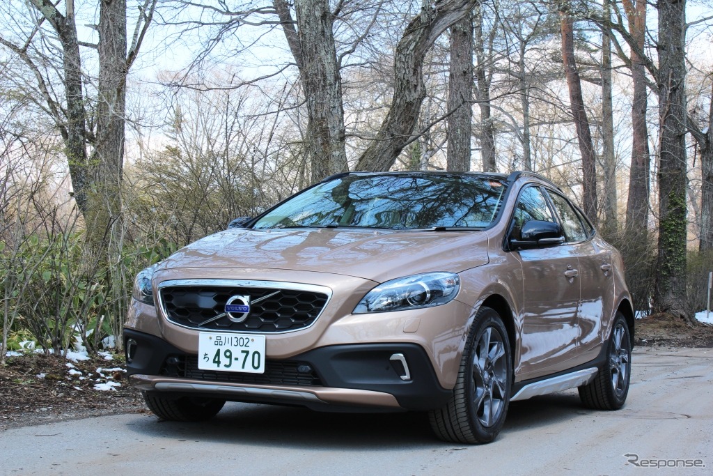 ボルボ・V40 クロスカントリー T5 AWD
