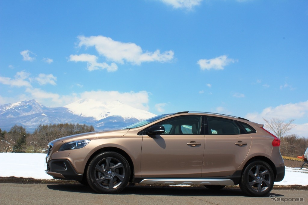 ボルボ・V40 クロスカントリー T5 AWD