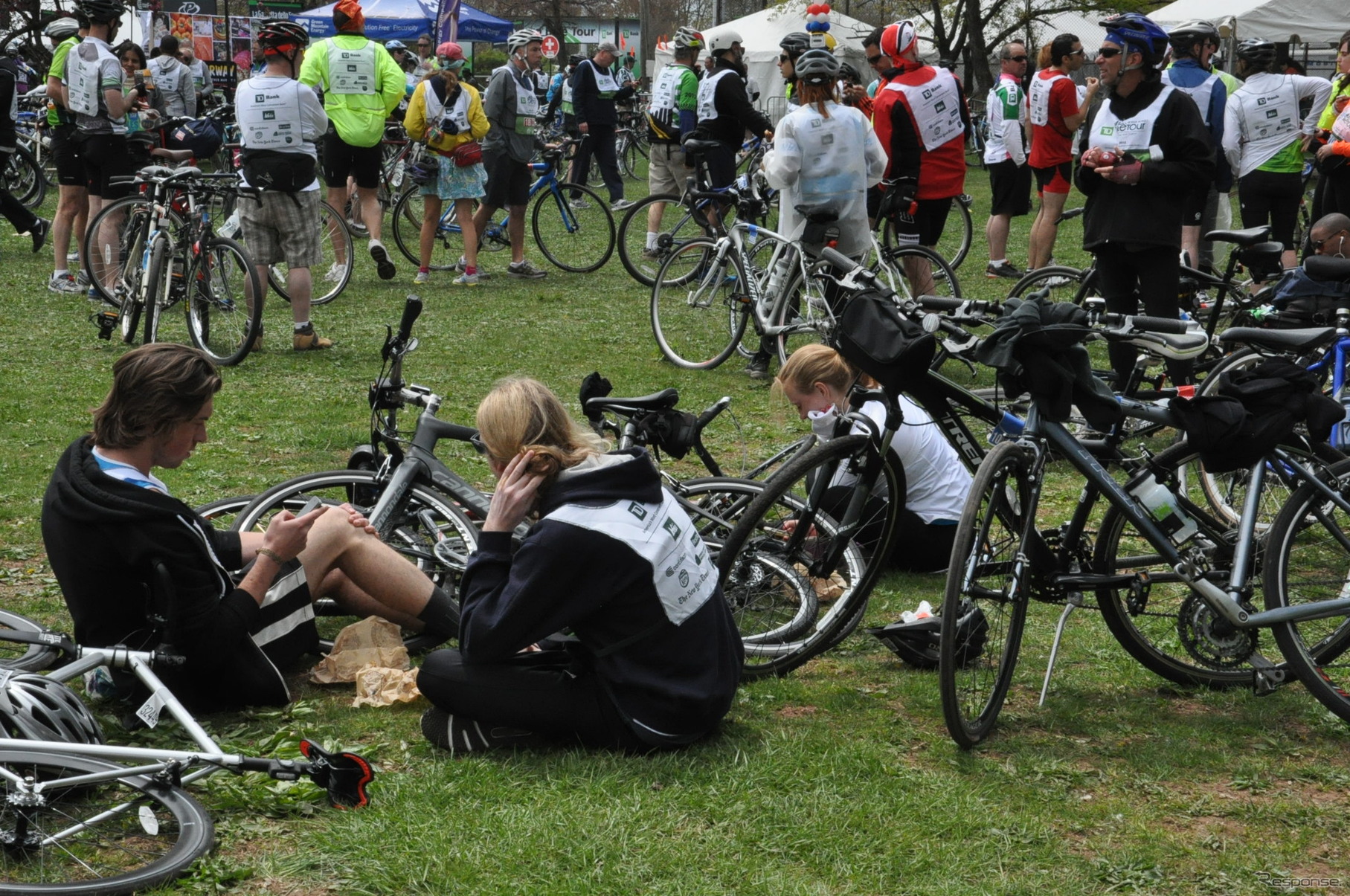 バイクニューヨーク13昼食会場のようす