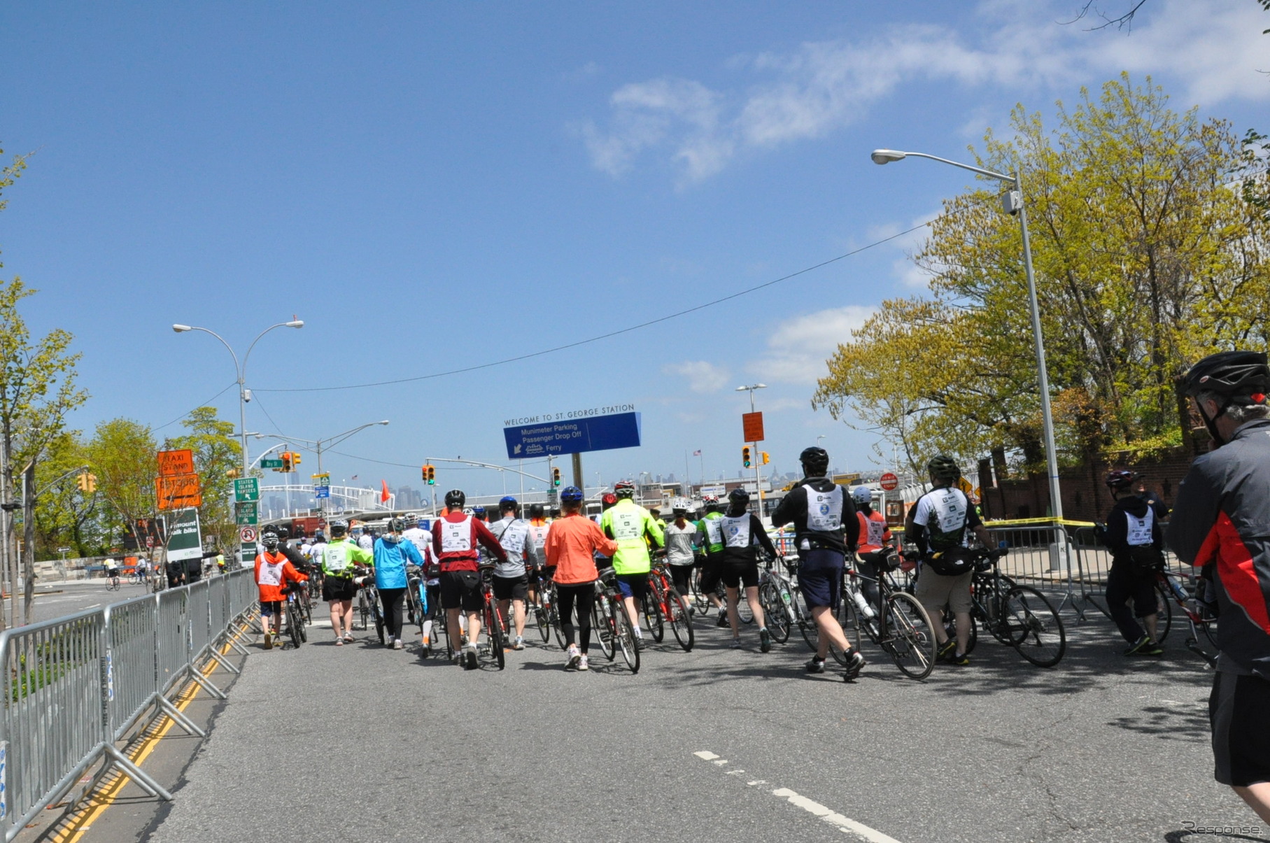昼食会場からゴールのフェリーターミナルへ