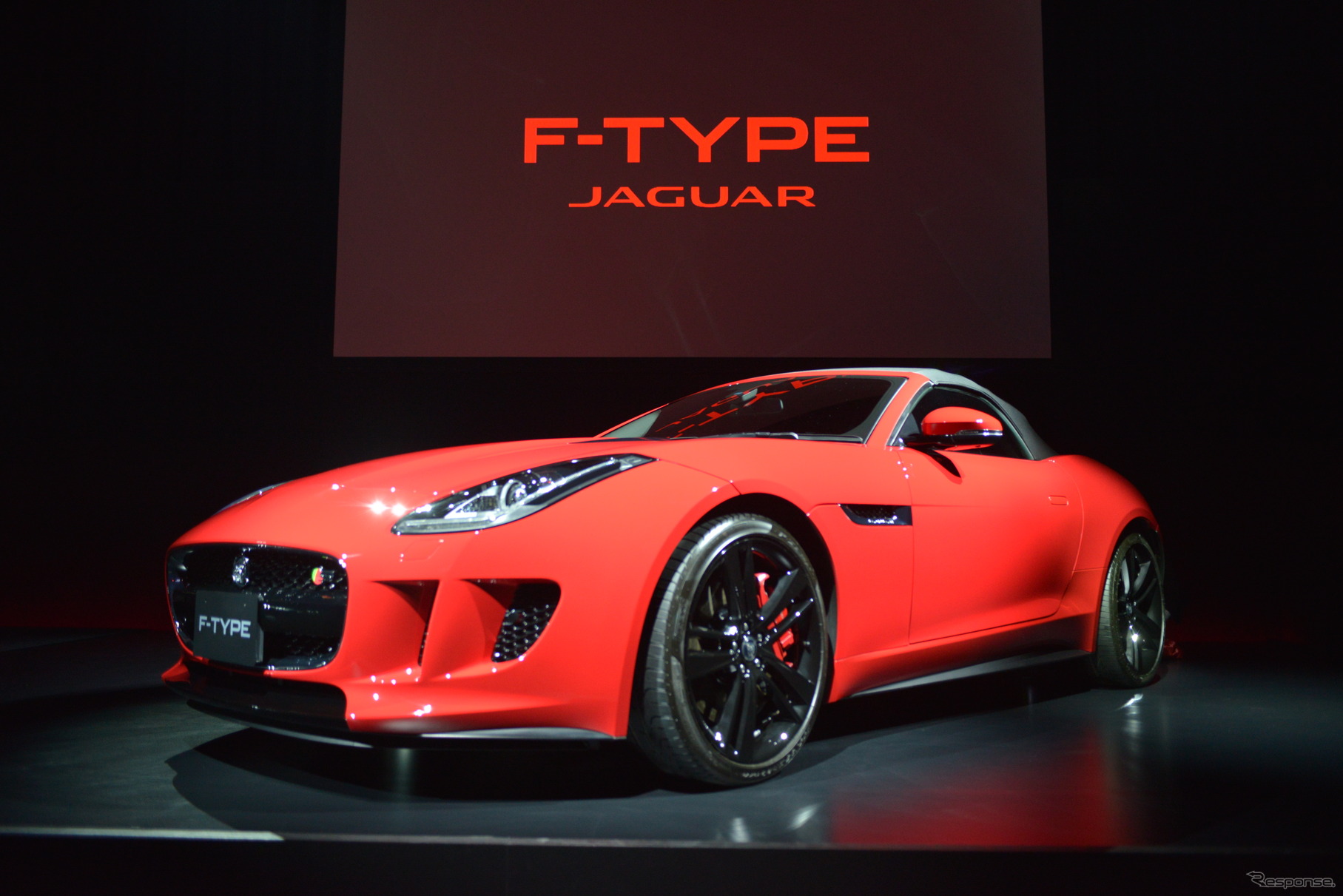 ジャガー Fタイプ 発表のようす