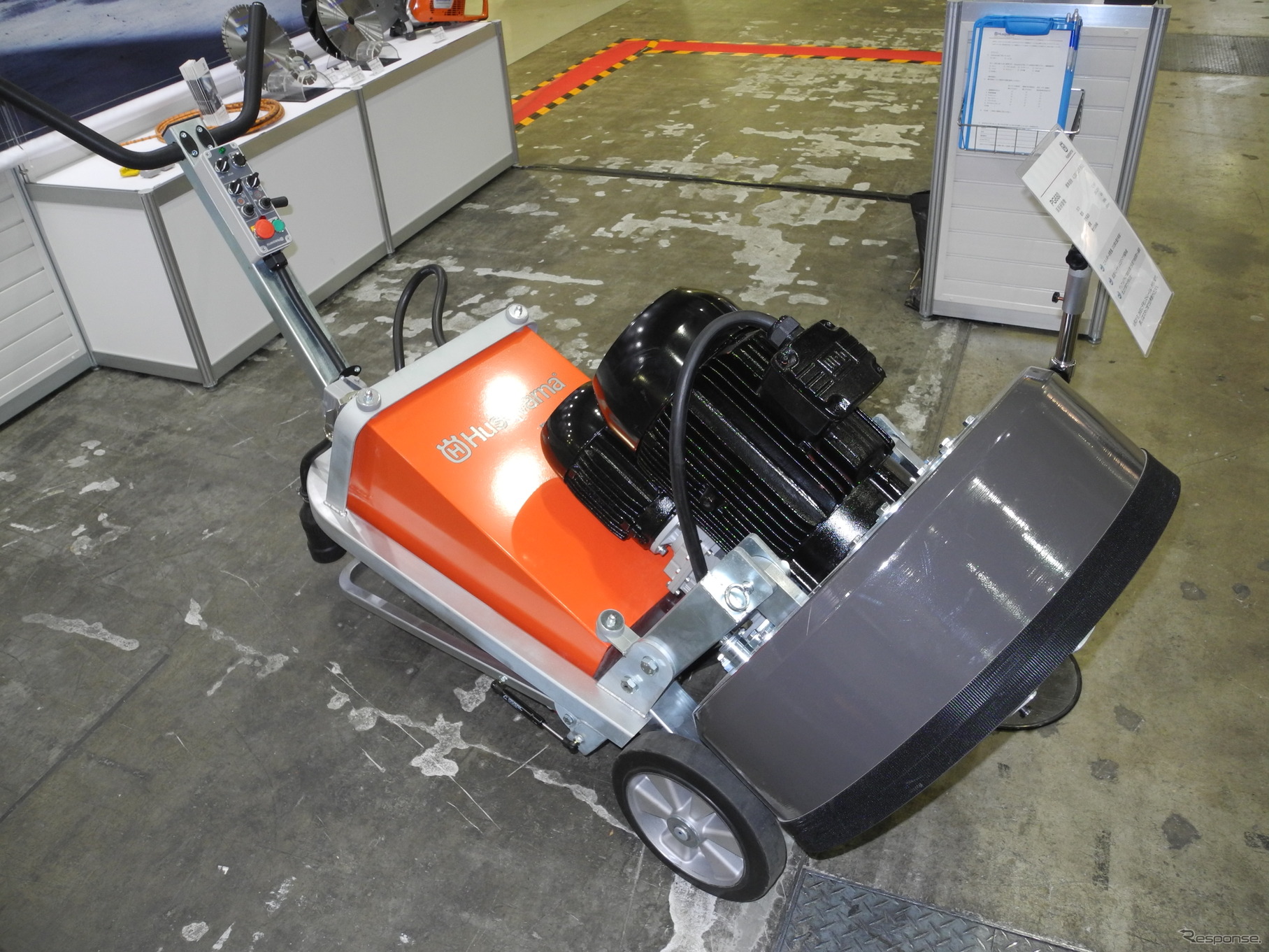 ハスクバーナ社の床面研磨機（NEW環境展2013）