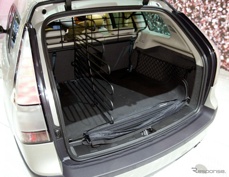 【ジュネーブモーターショー05】新型V6搭載、サーブ9-3スポーツコンビ