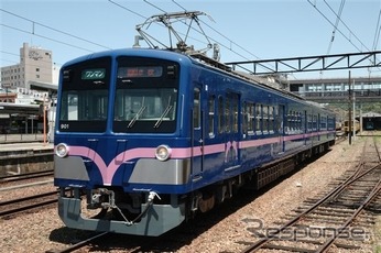 近江鉄道の900形。西武鉄道から譲り受けた新101系を改造した。