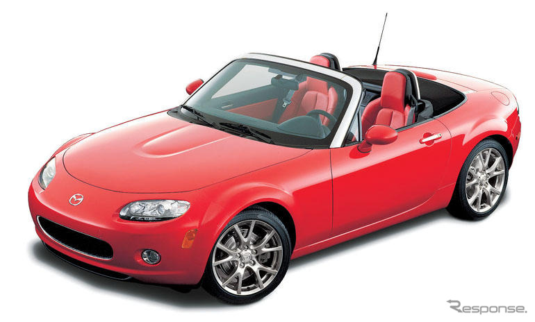 【ニューヨークモーターショー05】マツダ ロードスター 新型登場記念車を販売