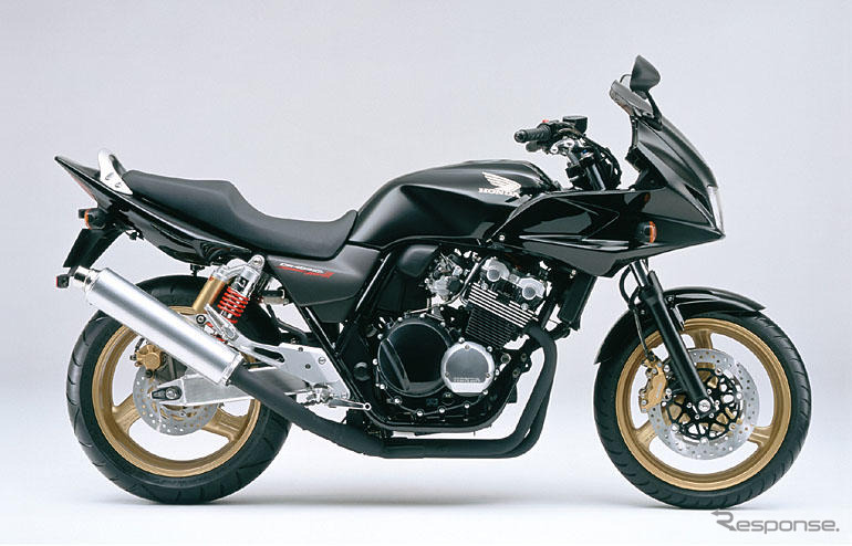 CB400スーパーFOURにハーフカウル装着のボルドール追加