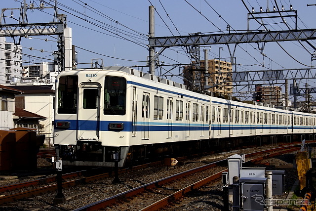 東武野田線　8000系