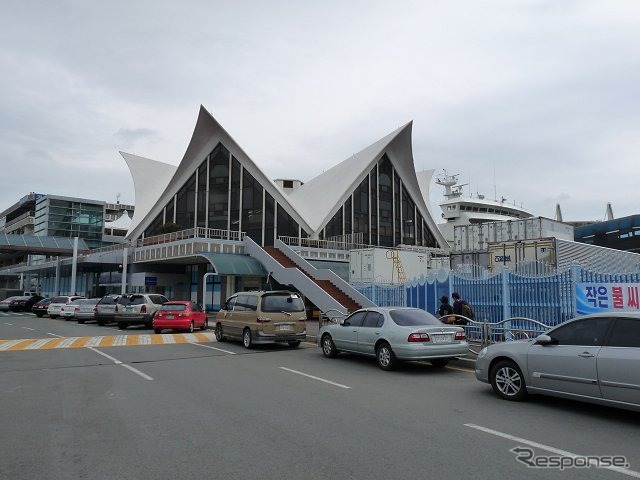 釜山港の国際旅客ターミナル。下関～釜山間のフェリーや対馬～釜山間の高速船が発着している。