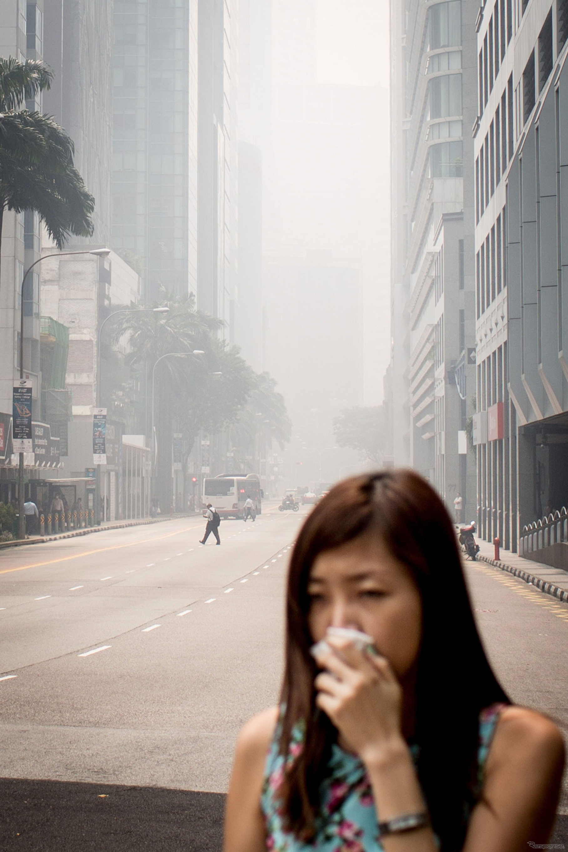 シンガポールの煙霧「危険」レベルに