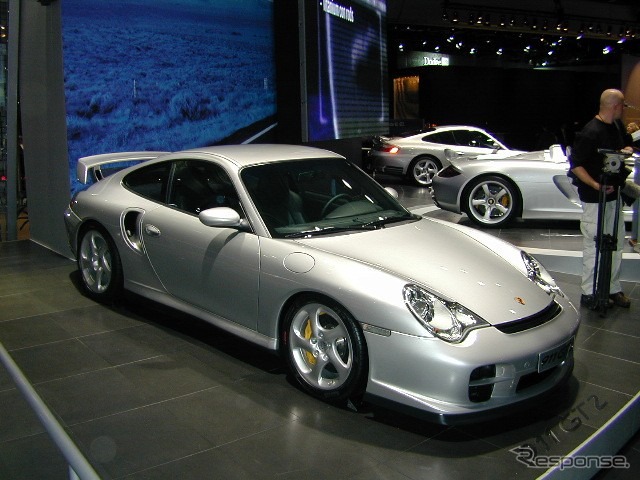 【デトロイト・ショー2001速報】おまたせ! ウワサの新型ポルシェ『911 GT2』