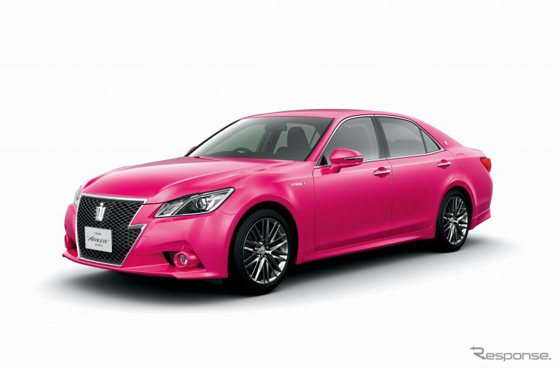 ピンクのクラウン販促キャンペーン仕様車