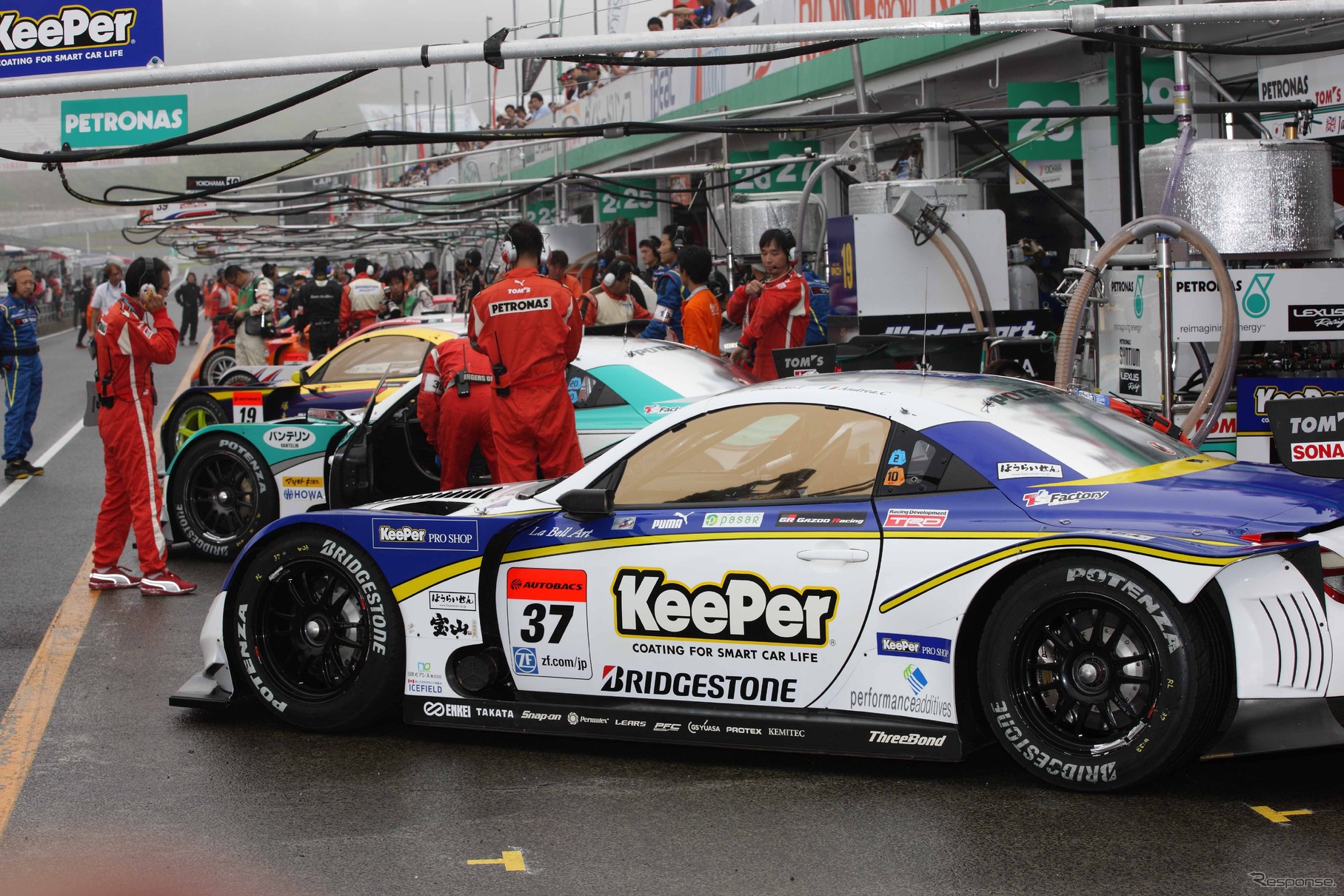 #37 SC430は最終的に2位に入った。写真：TOYOTA
