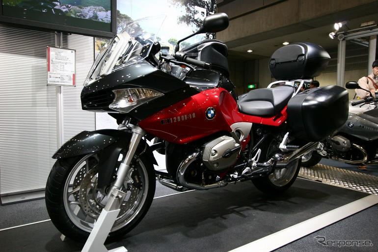 【東京モーターサイクルショー05】写真蔵…大きくなるBMWブース