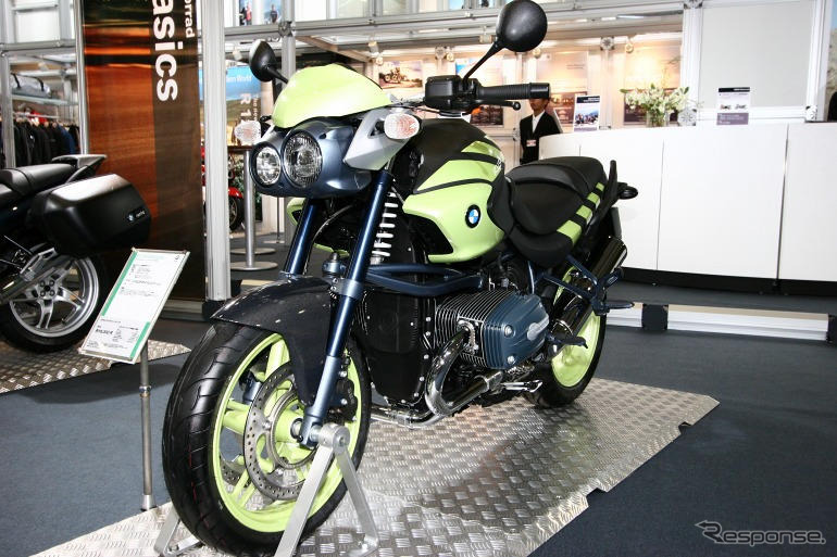 【東京モーターサイクルショー05】写真蔵…大きくなるBMWブース