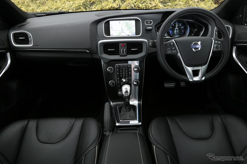 ボルボ V40 T5 R-DESIGN