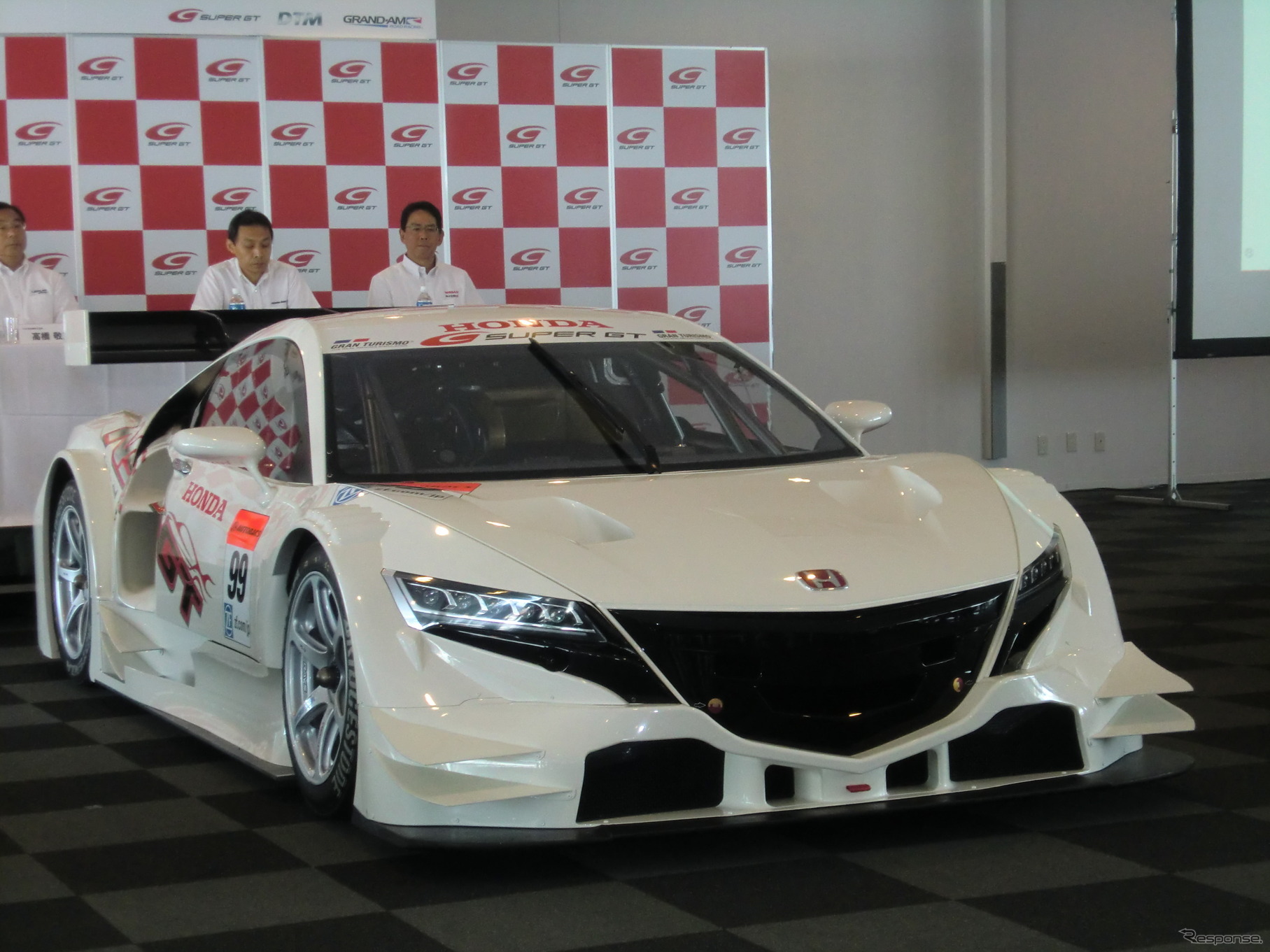 ホンダのNSX CONCEPT-GT。