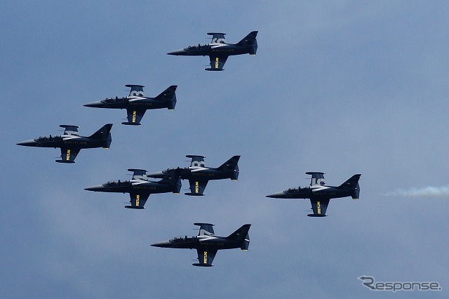 ふくしまスカイパーク上空てフルショーを行ったブライトリング・ジェットチーム。これは2日目（8月8日）のもの。初日とはメニューを若干変えて実施した。