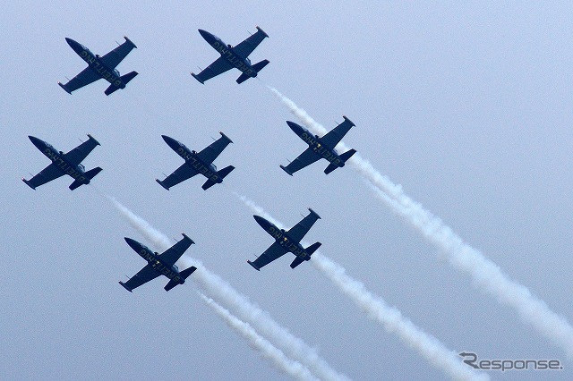 ふくしまスカイパーク上空てフルショーを行ったブライトリング・ジェットチーム。これは2日目（8月8日）のもの。初日とはメニューを若干変えて実施した。