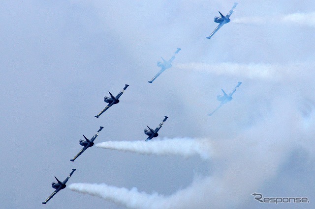 ふくしまスカイパーク上空てフルショーを行ったブライトリング・ジェットチーム。これは2日目（8月8日）のもの。初日とはメニューを若干変えて実施した。