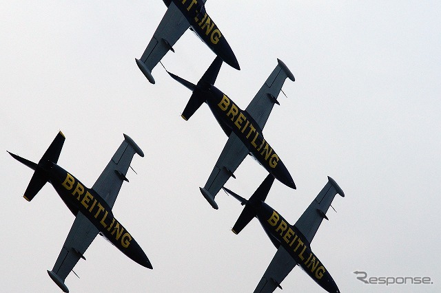 ふくしまスカイパーク上空てフルショーを行ったブライトリング・ジェットチーム。これは2日目（8月8日）のもの。初日とはメニューを若干変えて実施した。