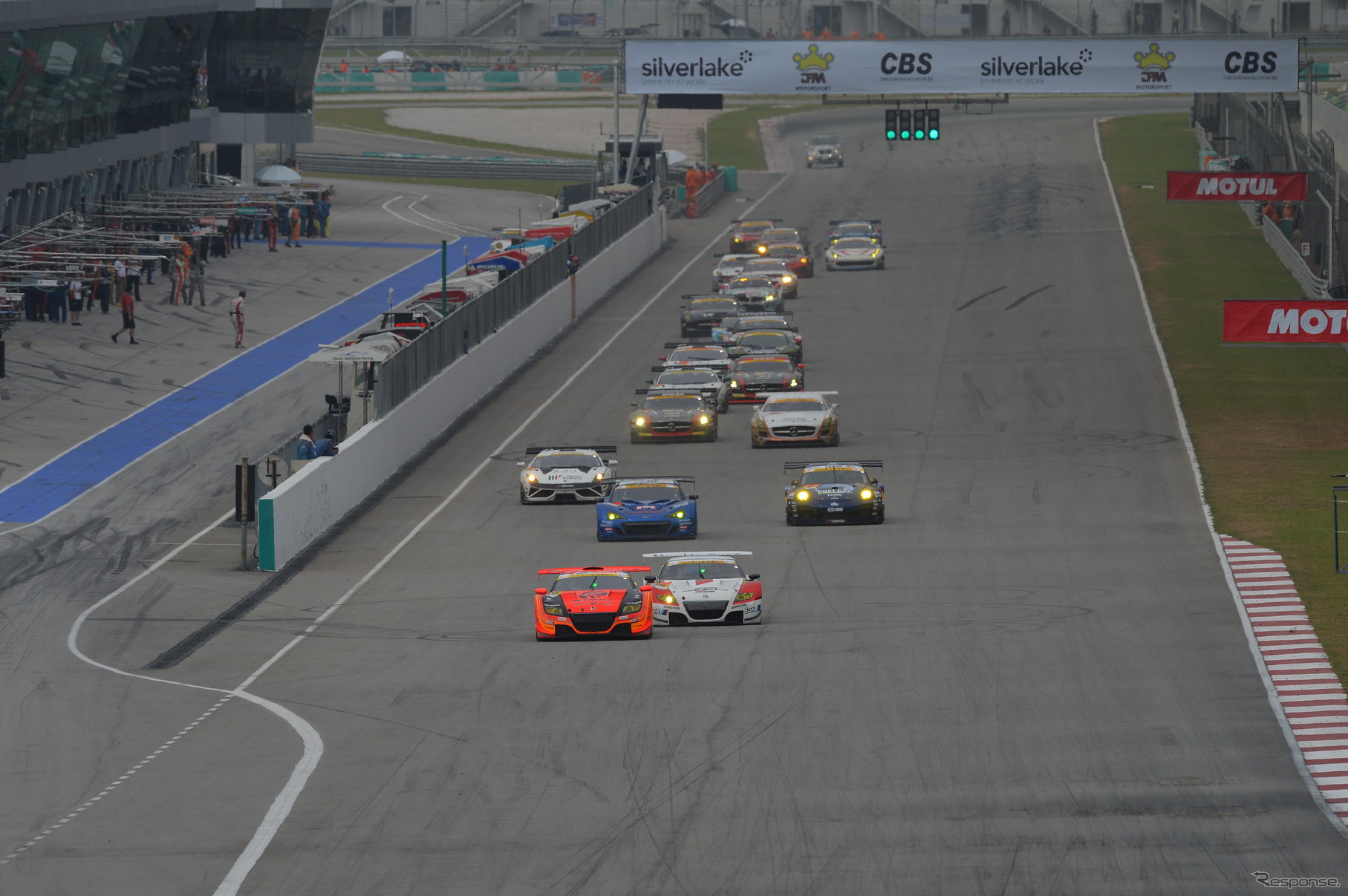 今季のGT300はCR-Z等のJAF-GT規定車勢が強い状況にある。写真：GTA