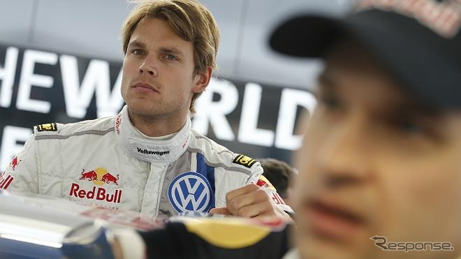 アンドレアス・ミケルセンと副ドライバーのミッコ・マークラ