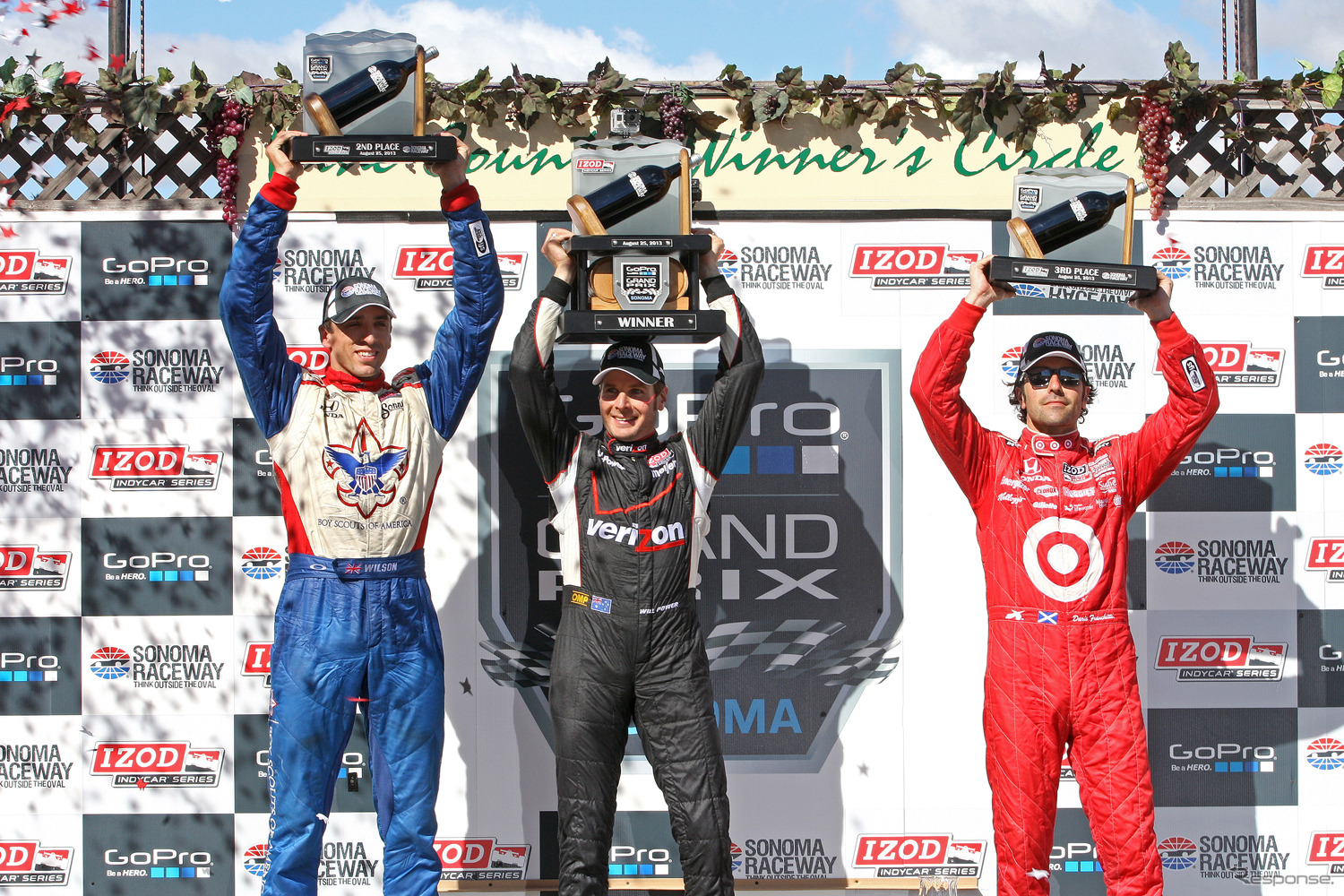 ソノマ戦のポディウム。左から2位ウィルソン、優勝パワー、3位フランキッティ。写真：Honda