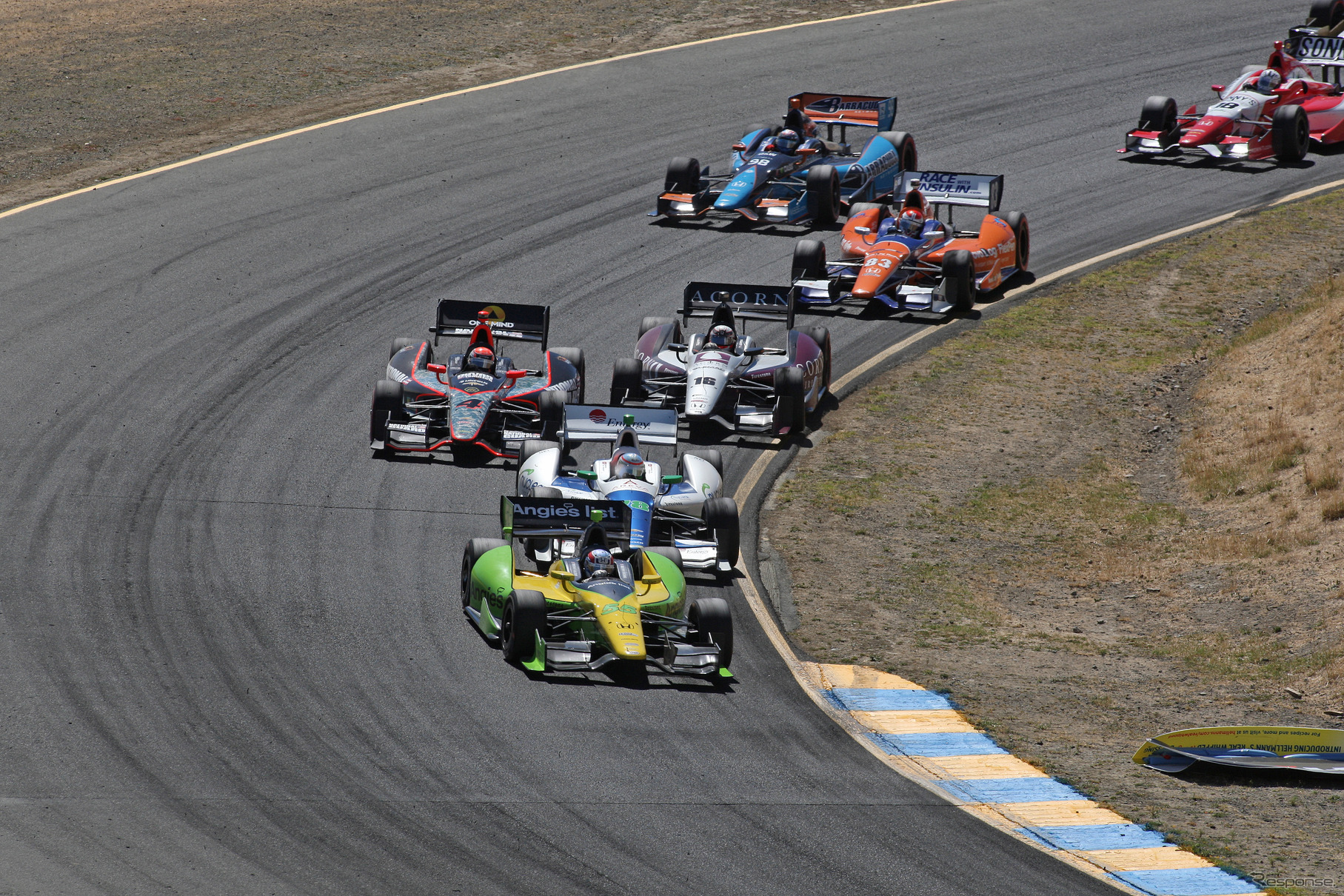 ソノマの激戦は、特に前半、何度もフルコースイエローを呼んだ。写真：IndyCar