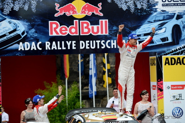 勝利を喜ぶダニ・ソルド