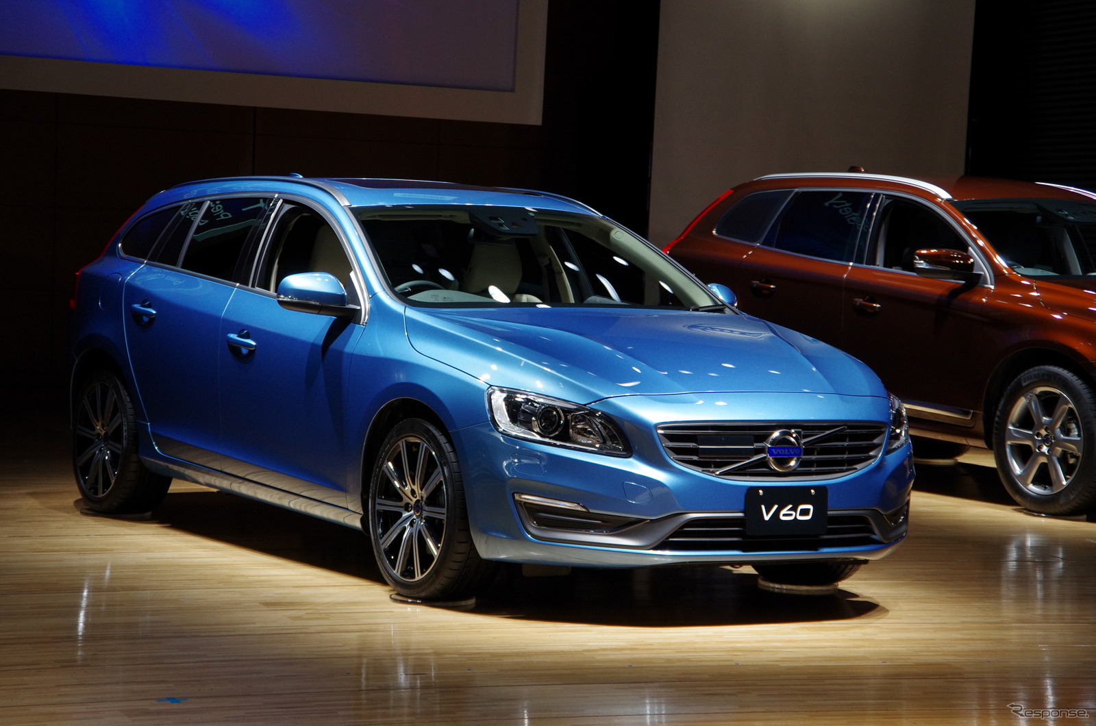 サイクリスト検知機能が搭載された2014年モデルのV60