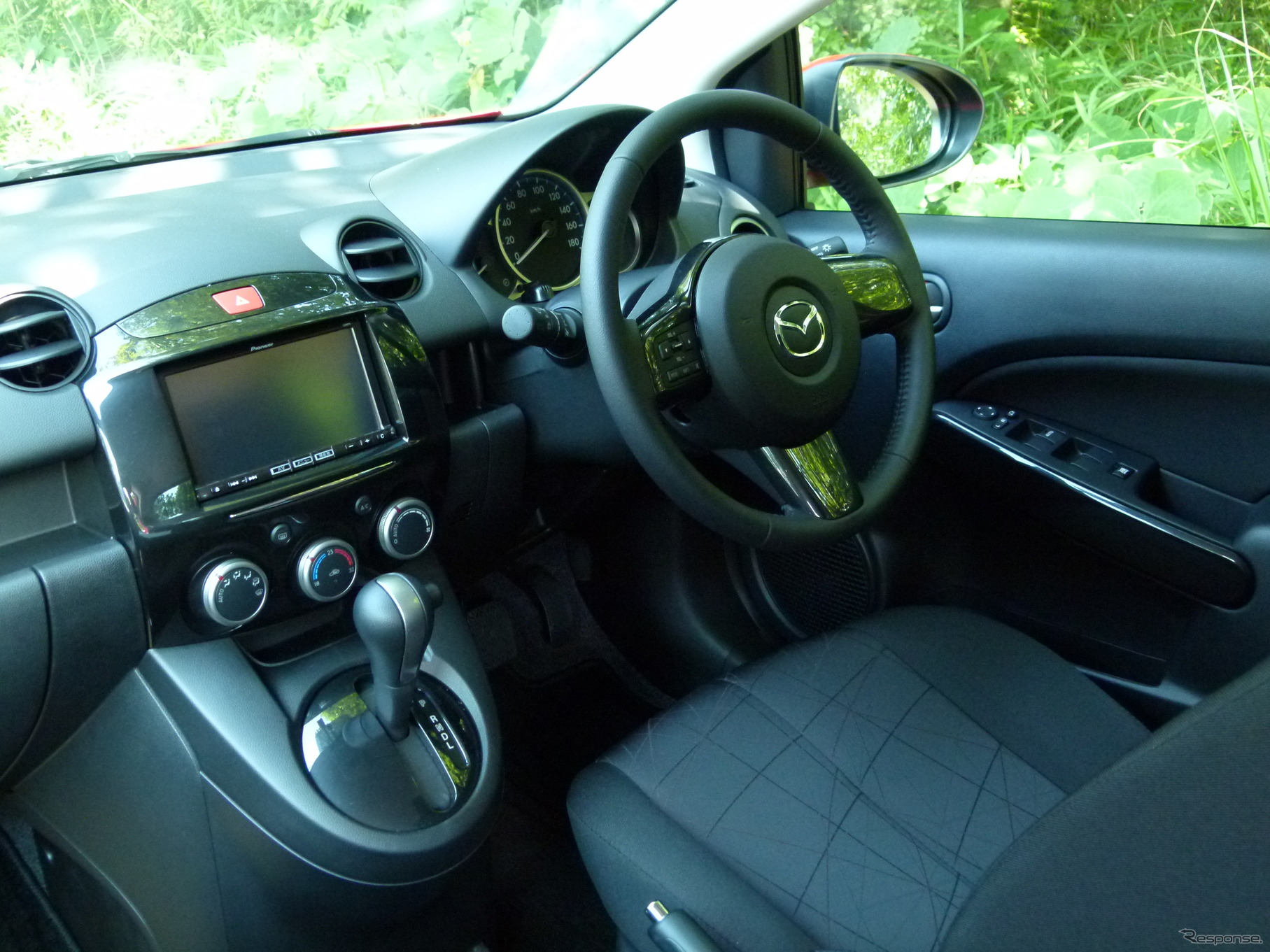 マツダデミオ13ーSKYACTIV