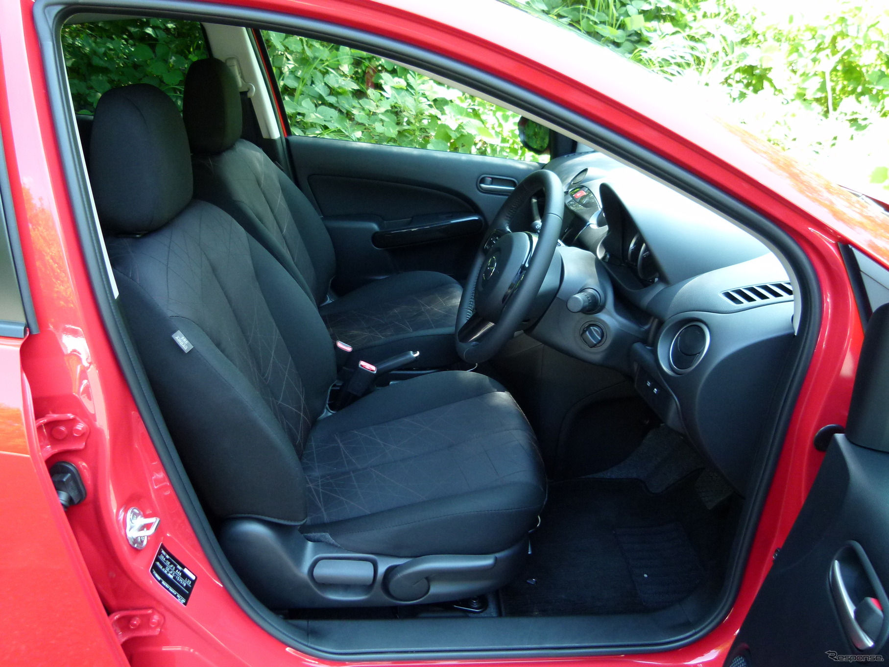 マツダデミオ13ーSKYACTIV