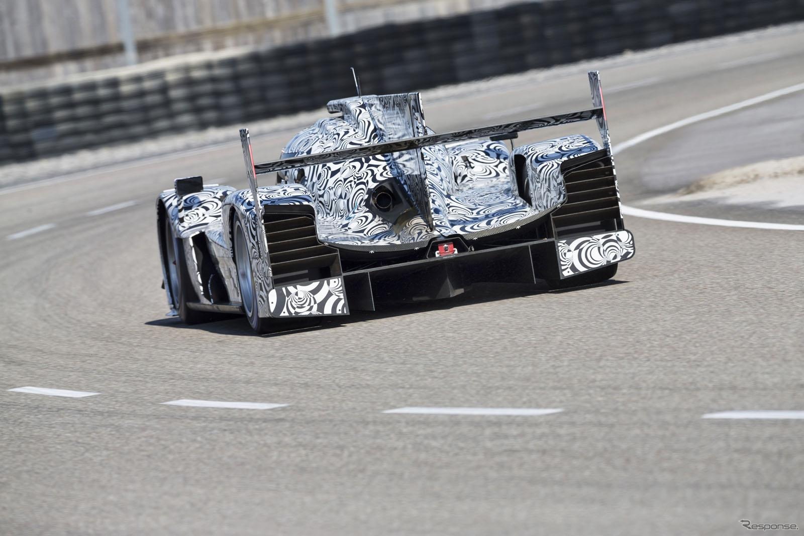 ポルシェの新LMP1レーシングカー