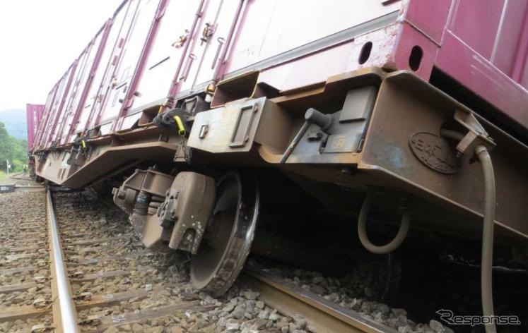 脱線事故は9月19日に発生。帯広から熊谷に向かう途中の貨物列車が函館本線大沼駅で脱線した。