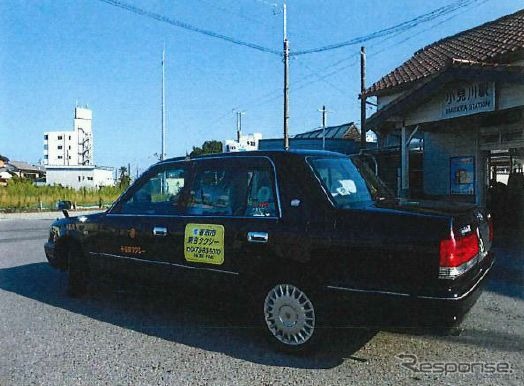 香取市乗合タクシーでは4人まで乗車できるセダン2台を使用する。