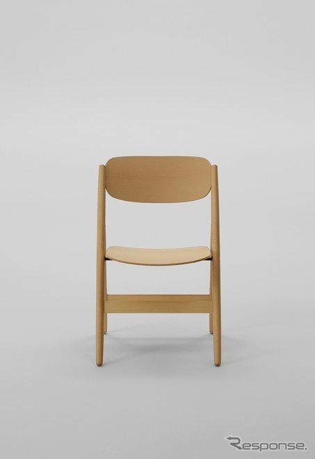 椅子：『HIROSHIMA フォールディングチェア』
