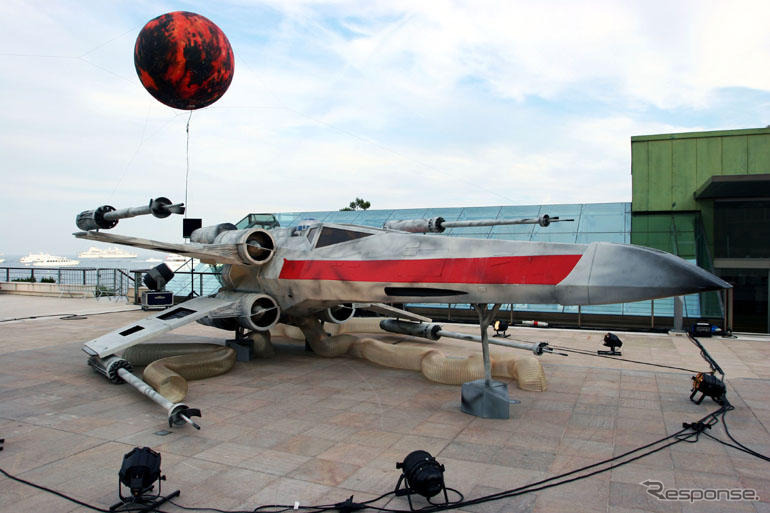 スターウォーズ 写真蔵…“フォース”をレッドブルに