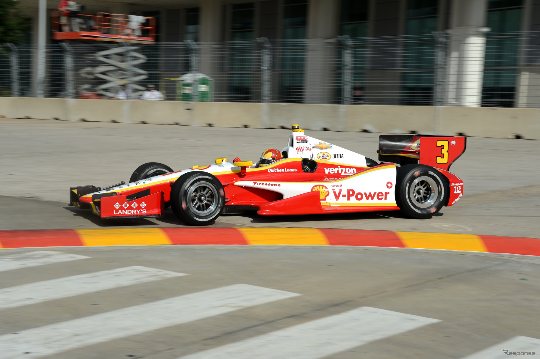 ポイント首位のエリオ・カストロネベスは苦戦。写真：IndyCar